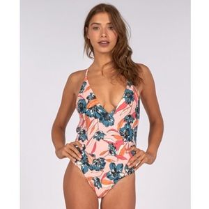 NWOT Billabong Coast Luv One Piece/ Sm